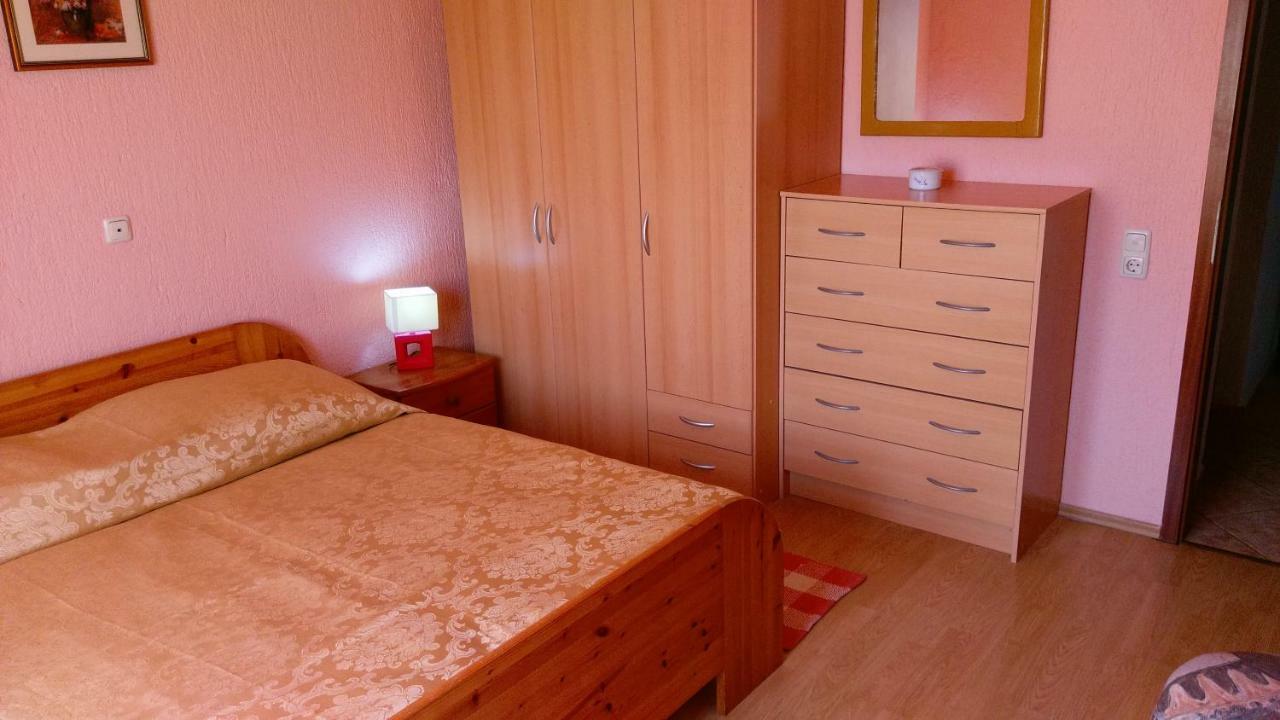 Apartment Ento Sveti Lovreč Pazenatički 外观 照片